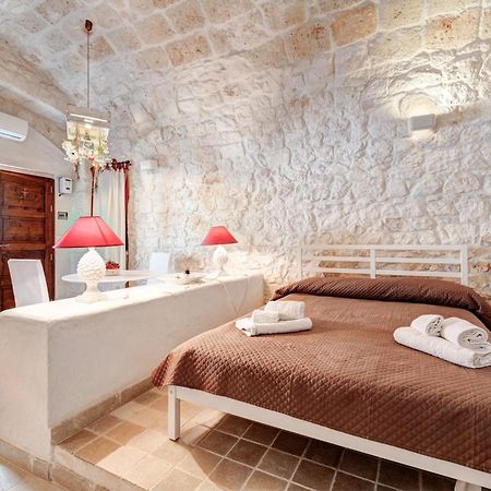 Le Bianche Suites オストゥーニ エクステリア 写真