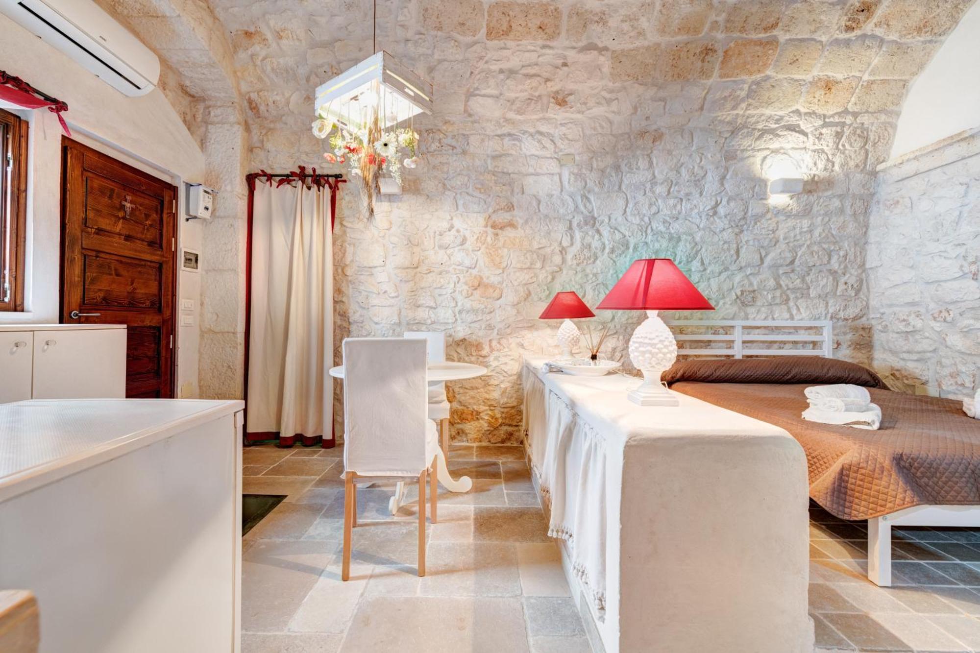 Le Bianche Suites オストゥーニ エクステリア 写真